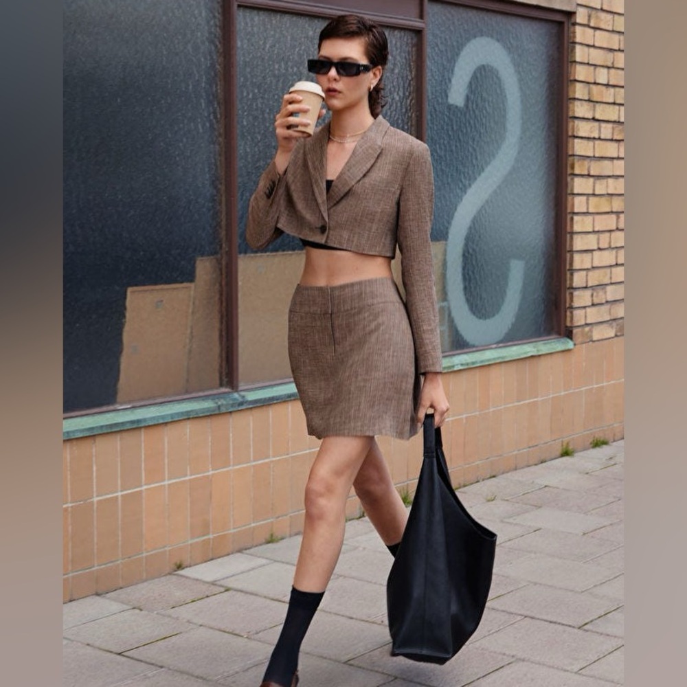 & Other Stories Tan Cropped Blazer